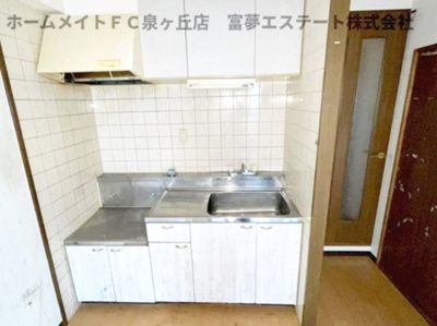 【キッチン】 | EverGreen泉ヶ丘1号館 | ※空き予定のため同物件・別号室の写真（リフォーム前）
