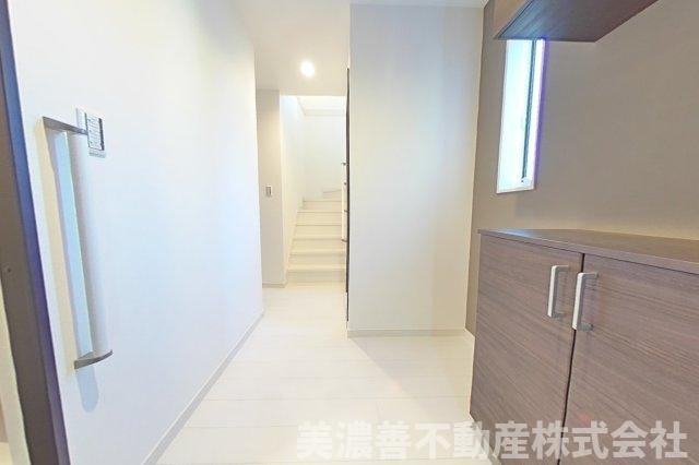 ６７０７３　岐阜市大洞緑山未使用住宅の内装