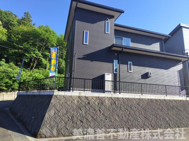 ６７０７３　岐阜市大洞緑山未使用住宅の外観