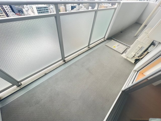 クロスレジデンス大阪新町のバルコニー