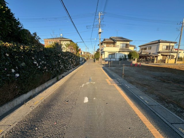 【前面道路含む現地写真】 | 北本市本宿6丁目　新築戸建　全3棟　1号棟