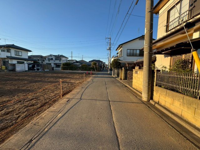 【前面道路含む現地写真】 | 北本市本宿6丁目　新築戸建　全3棟　1号棟