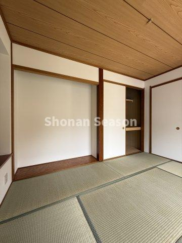 【現地画像あり】中郡二宮町緑が丘三丁目　中古戸建　56.28坪の和室|畳表替え済みの和室は、ほっと一息つけるリラックス空間に◎
