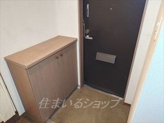 フォブール中原の玄関|退去時（改装前）の内観です