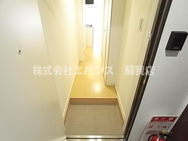 【玄関】 | グラーナ千葉中央 | 明るい玄関です