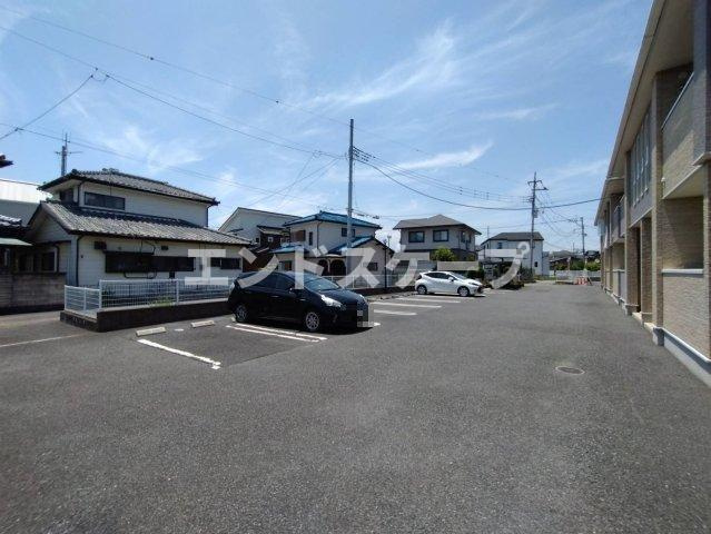 ヴィラ　フォレストＢの駐車場|高崎、前橋のお部屋探しはエンドスケープまで！お客様の理想お聞かせ下さい♪