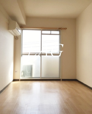 【居間・リビング】 | ジョイフル池袋要町 | 洋室のお部屋です。