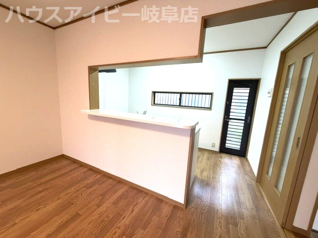 揖斐郡大野町！築25年！リフォーム済み！お車普通車4台可能！小中学校徒歩15分圏内！の居間・リビング|揖斐郡大野町！築25年！リフォーム済み！お車普通車4台可能！小中学校徒歩15分圏内！