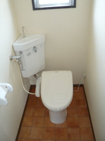 WEC久留米【キャッシュバック対象物件】のトイレ|落ち着いた色調のトイレです