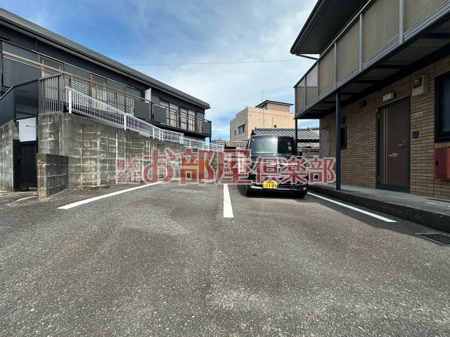 ヴェルジュールNの駐車場|駐車スペースもあります