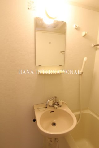 レオパレス日吉町の洗面所