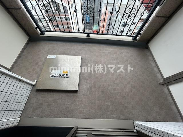 ＬＵＸＥ難波ＥＡＳＴのバルコニー