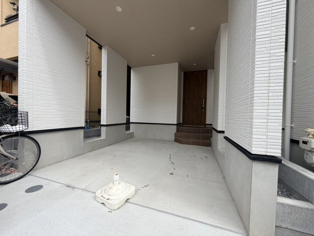 【完成】北区西が丘２丁目　新築戸建の玄関
