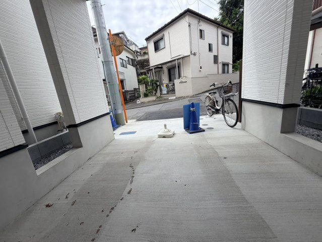 【完成】北区西が丘２丁目　新築戸建の駐車場