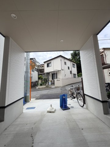 【完成】北区西が丘２丁目　新築戸建の駐車場