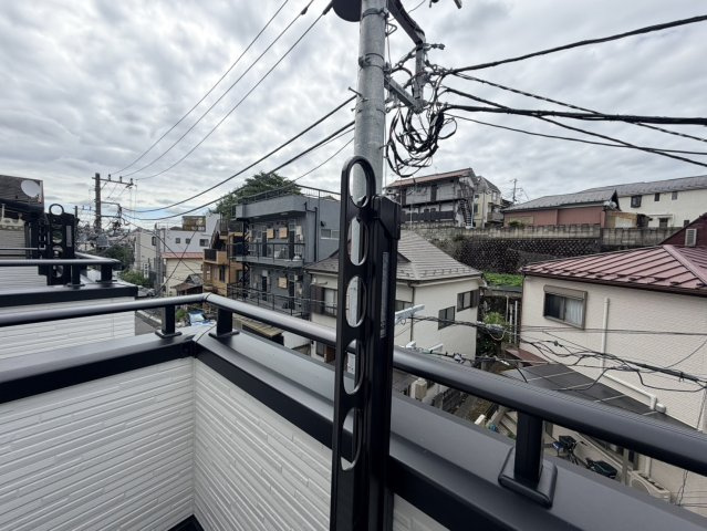 【完成】北区西が丘２丁目　新築戸建のバルコニー