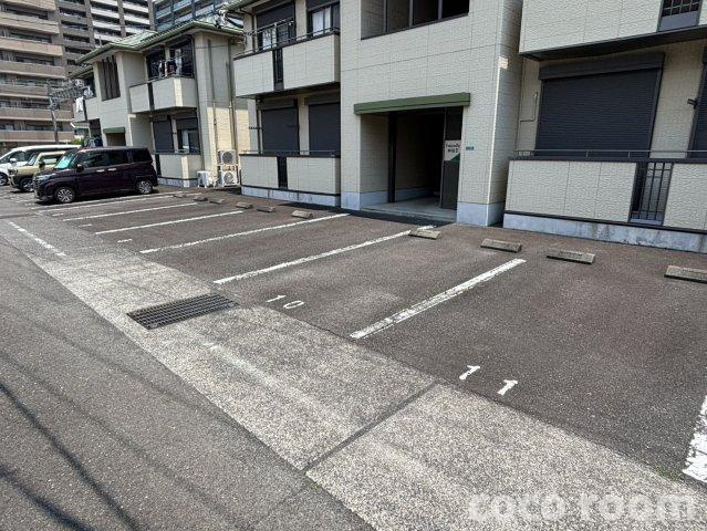 フレンドリー仲田　II　Ｂの駐車場