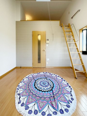 【洋室】 | ピュア茶山弐番館 | ※写真は類似です。家具等は付いておりません。