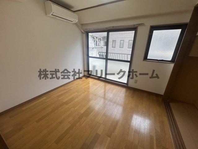 エルミタージュ禅林寺通りの寝室