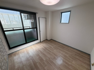【寝室】 | リバティ旭
