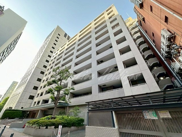 ライオンズステージ関内メダリオン