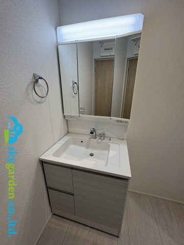 茅ヶ崎市室田５期　新築戸建　全２棟１号棟の独立洗面台|独立洗面台、朝の身支度には欠かせません