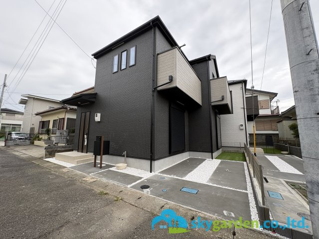 茅ヶ崎市室田５期　新築戸建　全２棟１号棟の前面道路含む現地写真|外観も気になるポイント