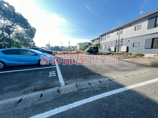 フォンテーヌ宮ノ陣ICの駐車場|駐車スペースもあります