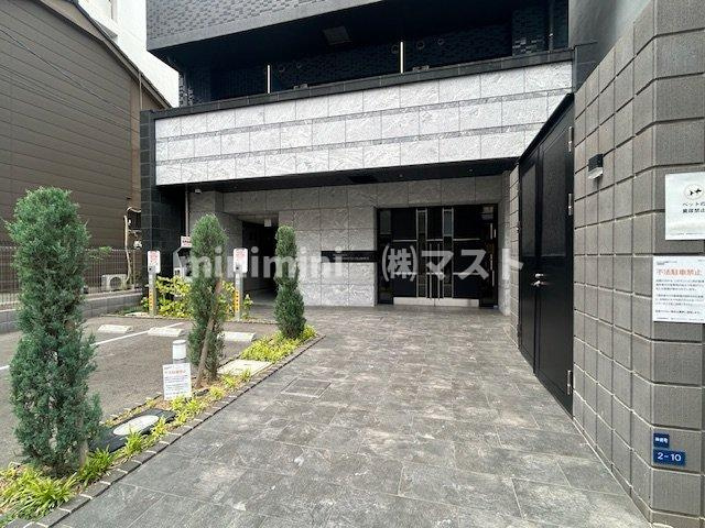 プレサンス松屋町ヴィゴラスのエントランス