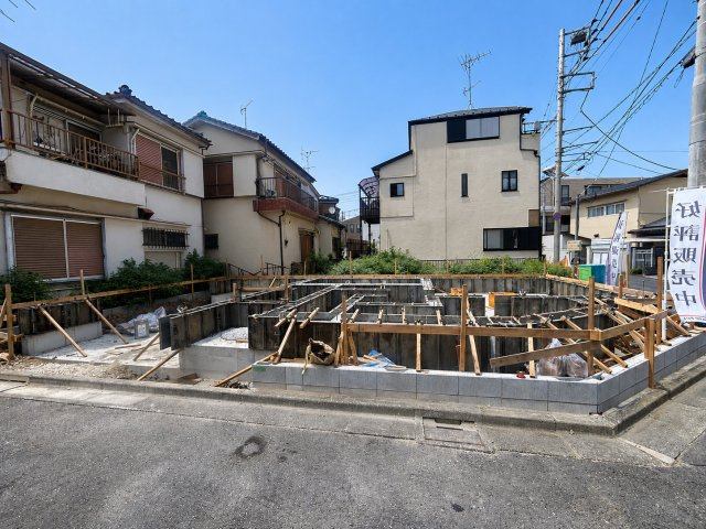 足立区伊興4丁目新築戸建て【全1棟】の前面道路含む現地写真|現地販売説明会開催中！！お気軽にご相談ください！