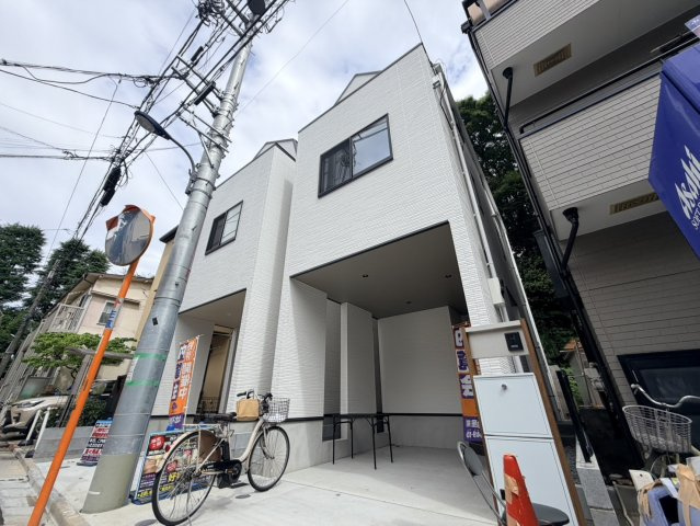 【完成】北区西が丘２丁目　新築戸建の前面道路含む現地写真