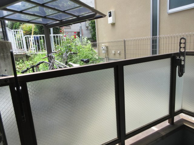 プレミール日吉のバルコニー