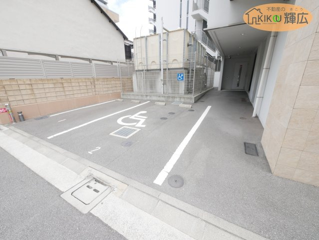 ポレスター姫路ザ・レジデンス　13階の駐車場