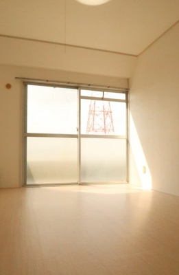 【居間・リビング】 | サンライト朝田  | 他のお部屋の写真です