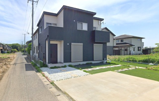 八街市朝日　中古戸建の外観|令和5年3月築敷地約66坪オール電化 太陽光発電パネル駐車4台分スペーススーパーカスミ徒歩約16分 