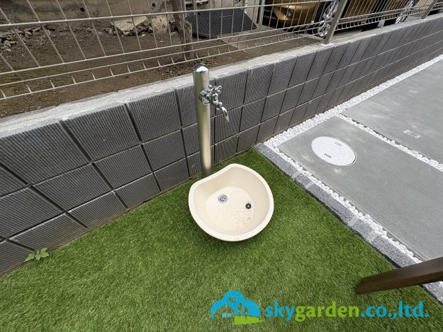 茅ヶ崎市室田５期　新築戸建　全２棟２号棟の庭|立水栓があります