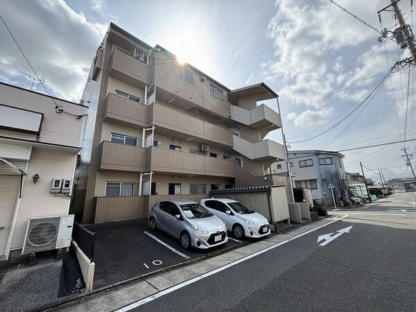 シーズンコート港南(旧:伸和ハイツ)