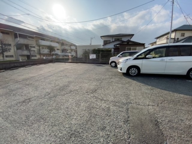 エミナースの駐車場