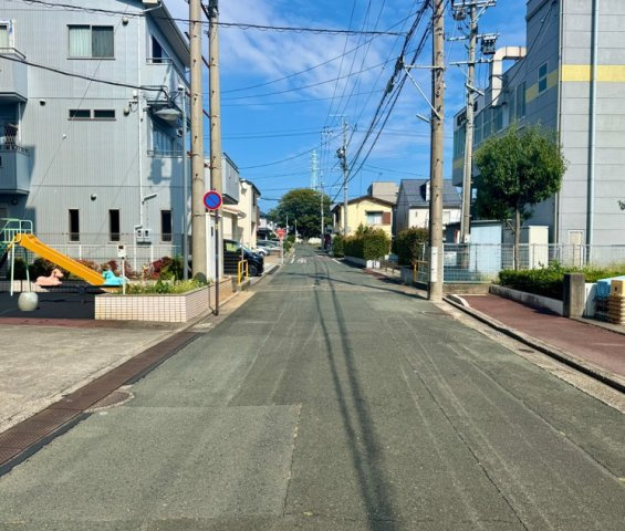 ニューライフ浜松II　壱番館の周辺|物件前の道路になります。