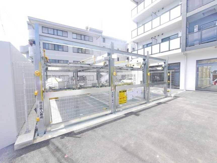 ドゥーエ二子新地　駅近　築浅　オートロックの駐車場