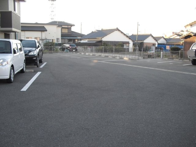 セジュール・リアンの駐車場