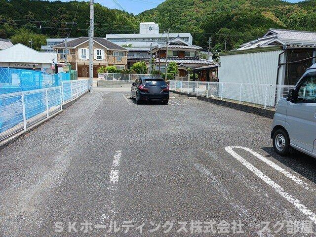 アヴァンティ黒井Ⅱの駐車場
