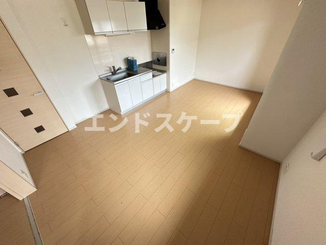 エレナメゾンＢの居間・リビング|高崎、前橋のお部屋探しはエンドスケープまで！お客様の理想お聞かせ下さい♪