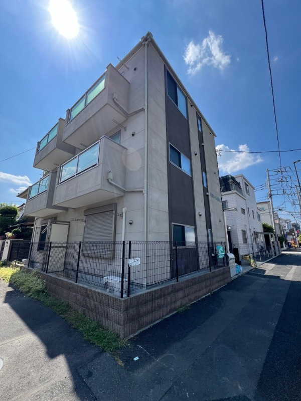ルミエール喜多見の外観