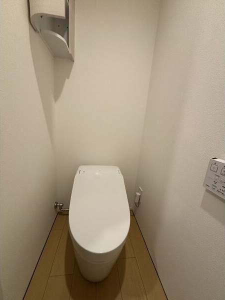 quador noie 池下のトイレ