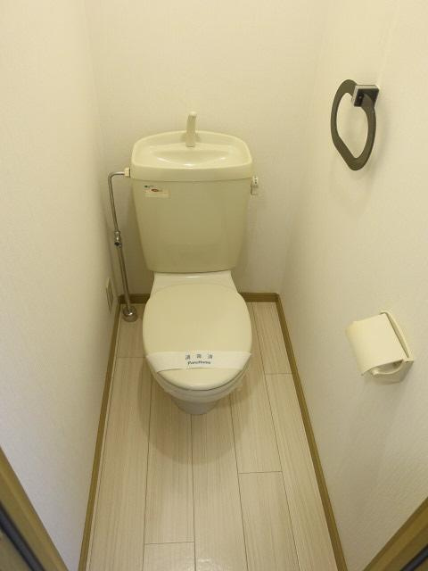 メゾネット香南のトイレ|清潔感のあるトイレです