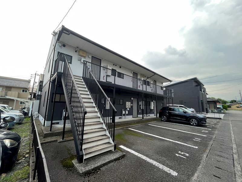 ホープスターB の駐車場