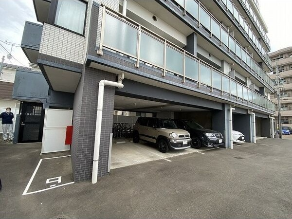 Sum tomizawaの駐車場