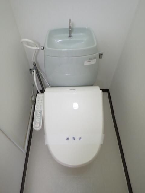 所沢市西狭山ケ丘１丁目のアパートのトイレ