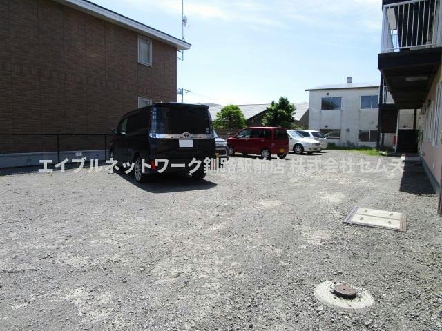 コーポすみのえの駐車場